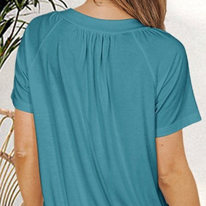 🎁Heißer Verkauf 50% RABATT⏳Damen Freizeit-Kurzarmshirt mit V-Ausschnitt und Plissee✨