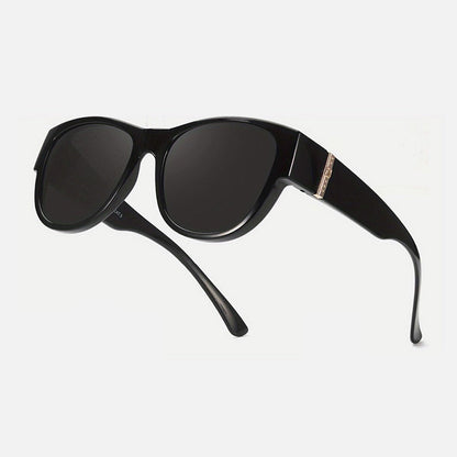 🕶️👓 55% KORTING! Brildragers opgelet: deze oversized zonnebril schuift over je eigen bril en je ziet eruit als een filmster – geen dure clip-on, geen geknipper met lenzen!